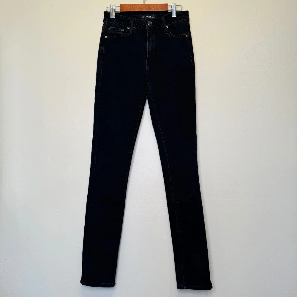 Just Black Denim | Mid Rise Form Fitting Slight Stretch Chic Skinny Jeans